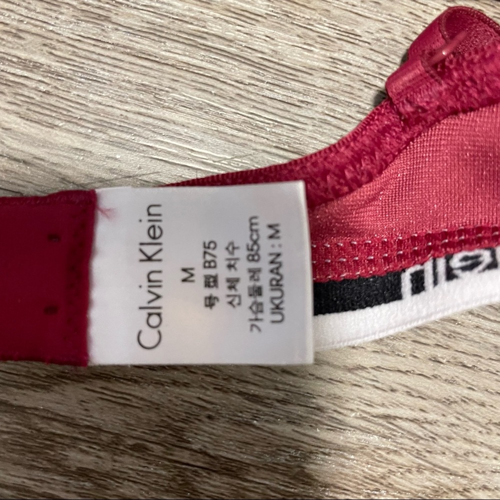 Calvin Klein Carousel Velour Triangle Bralette Red - Picture 3 of 6